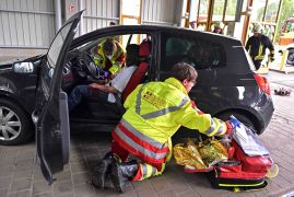 Schwerer Unfall Rettungskraefte Uebten In Jena Den Ernstfall 11